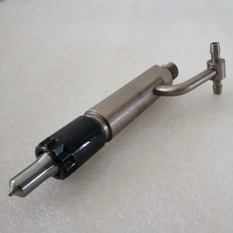 diesel fuel injector 150P224 nozzle and holder assembly