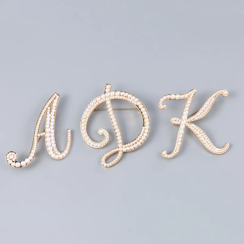 Wholesale Fashion A-z 26 Letters Letter Brooch Pins Initial Pearl Pin Women Corsage Clothing Accessories