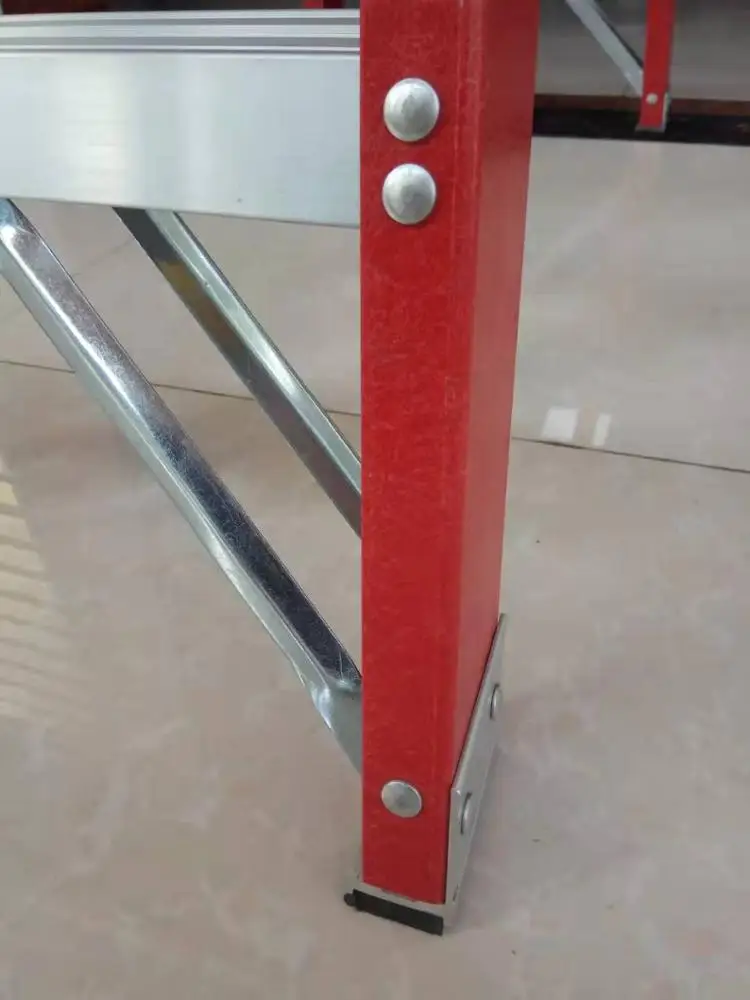 Fiberglass Double Step Ladder With EN-131