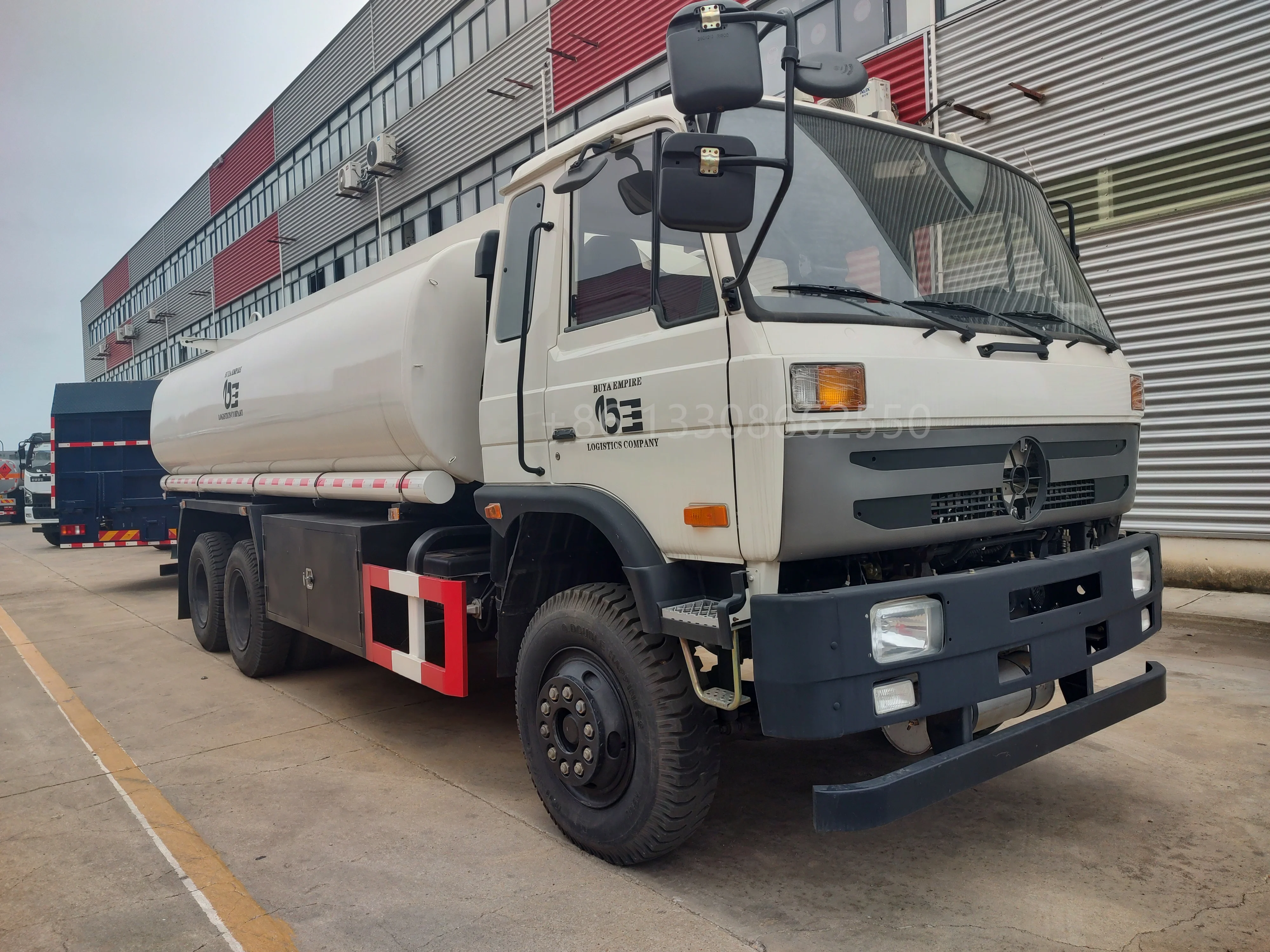 CLW brand  good quality cheap price 6*4 22 tons  32cbm liquid carrier vehicle \ Milk lorry  Truck