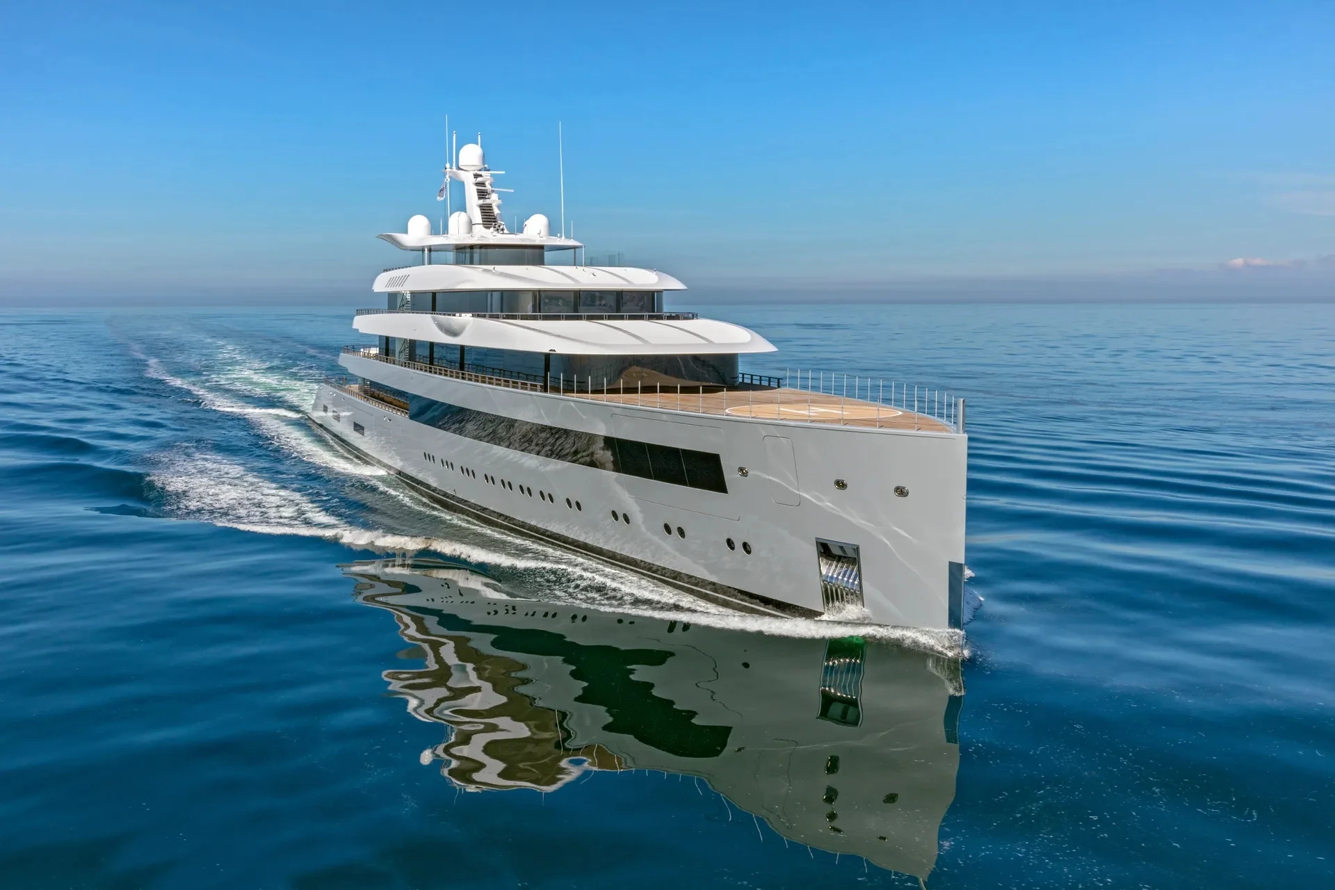 JNCN New Design  Custom white Luxury Yachts Boat  Modern Fiberglass Speed Super  328ft  yacht for sales