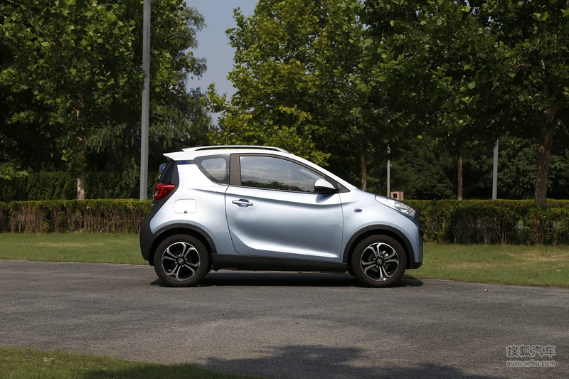 China Supplier Chery Eq1 Solar Panel Electric Vehicle New Energy Car With Long Range