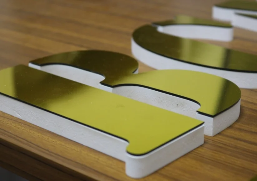 Гравировальный станок с ЧПУ для гравировки металла, алюминия, Органическая двухцветная плата