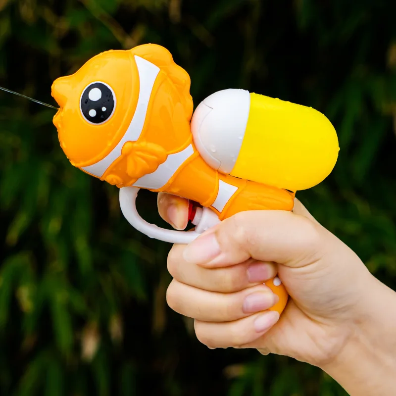 2024 kids pool toys mini small water gun wholesale high quality plastic fish dolphin ducks cartoon squirt water gun