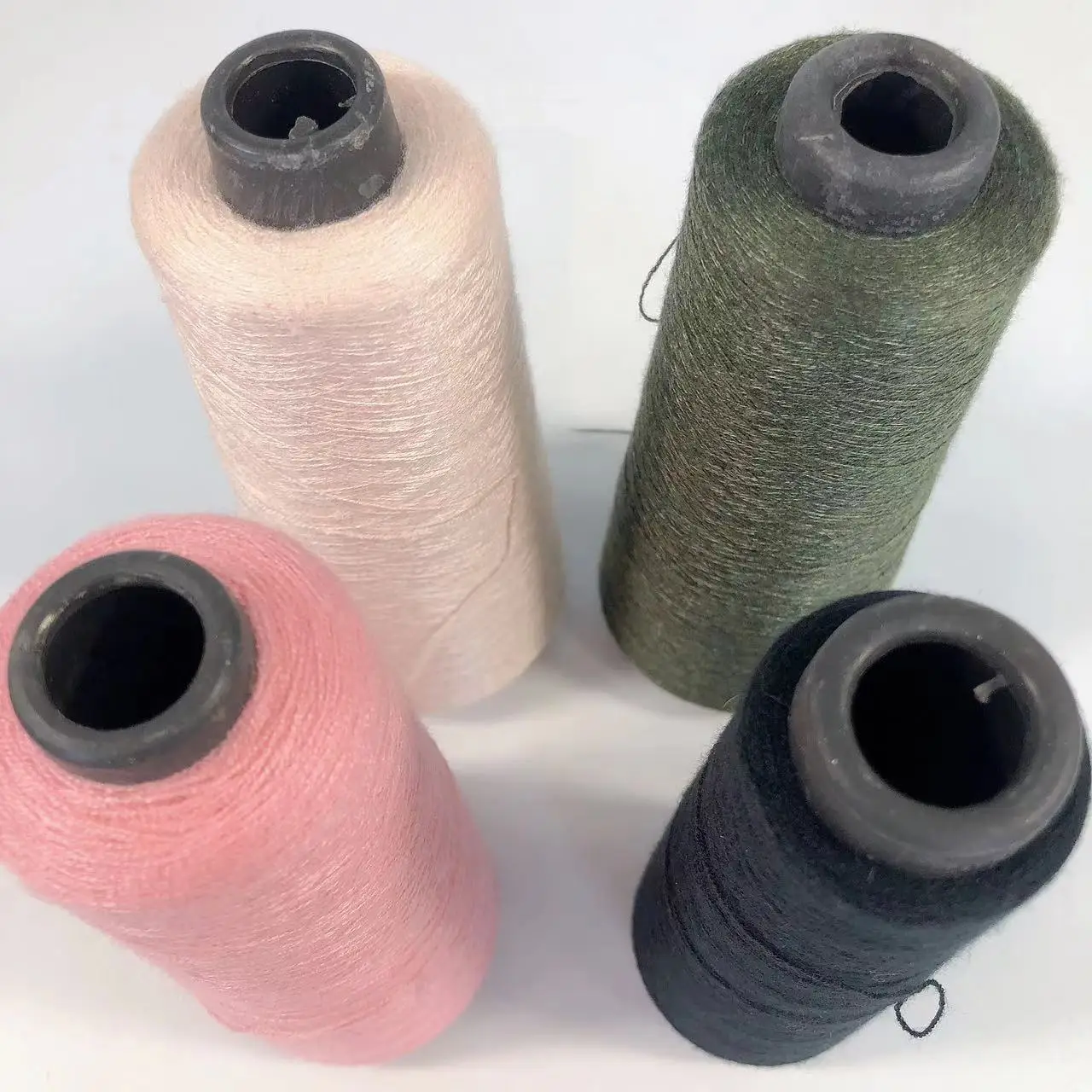 28s/2 окрашенная пряжа 52% вискоза 20% нейлон 28% PBT для полиэстера смешанная высокая