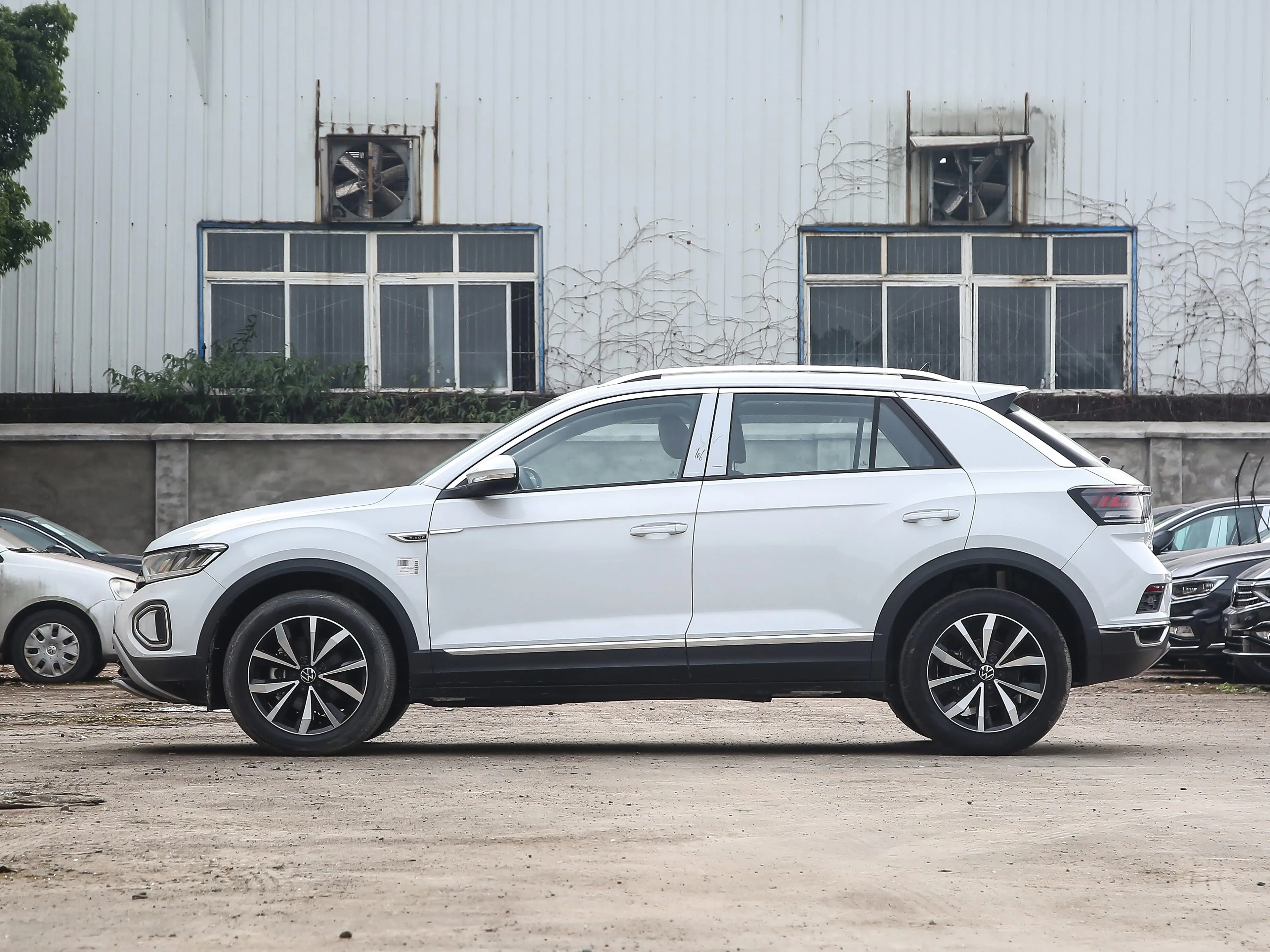 VW T-ROC SUV Turbocharged Power Roomy Cabin Smart Connectivity Cars