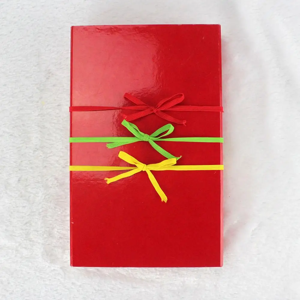 gift stretch loop with pre-tied bow