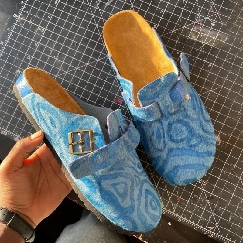 Customization Men Fashion Close Toe Mules Large Soft Sole Clogs Leather Women Men Unisex Flat Slippers