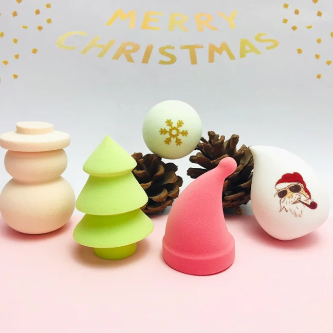 2022 new gifts gradient Christmas hat tree beauty makeup egg sponge dry wet dual use Christmas powder puff blender makeup tools