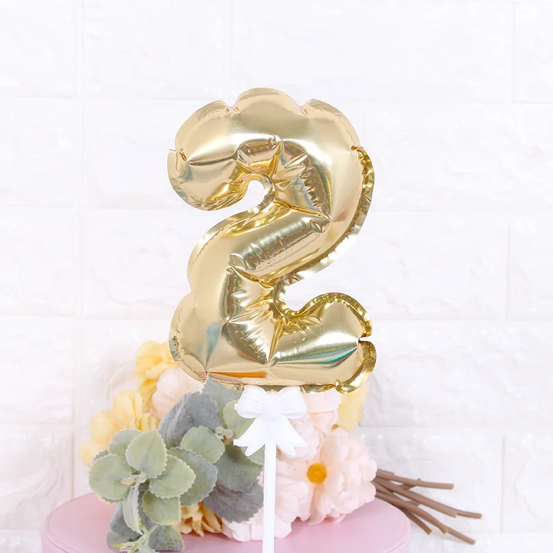 Self-inflating ball Self-inflating aluminum film balloon with bow bracket