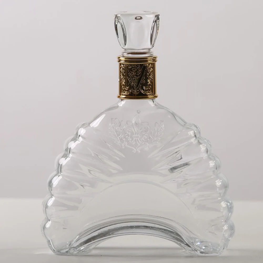 Custom XO Vodka Gum Tequila Whisky Gin Brandy Embossing Glass Bottles for Loading Liquid Storage
