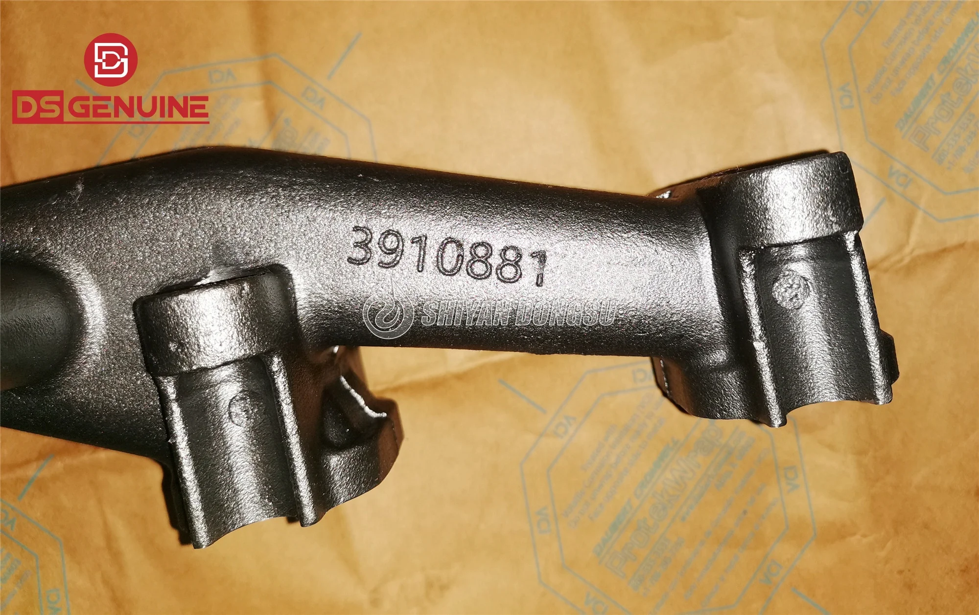 High quality 6BT 5.9L marine engine diesel exhaust manifold 3910881
