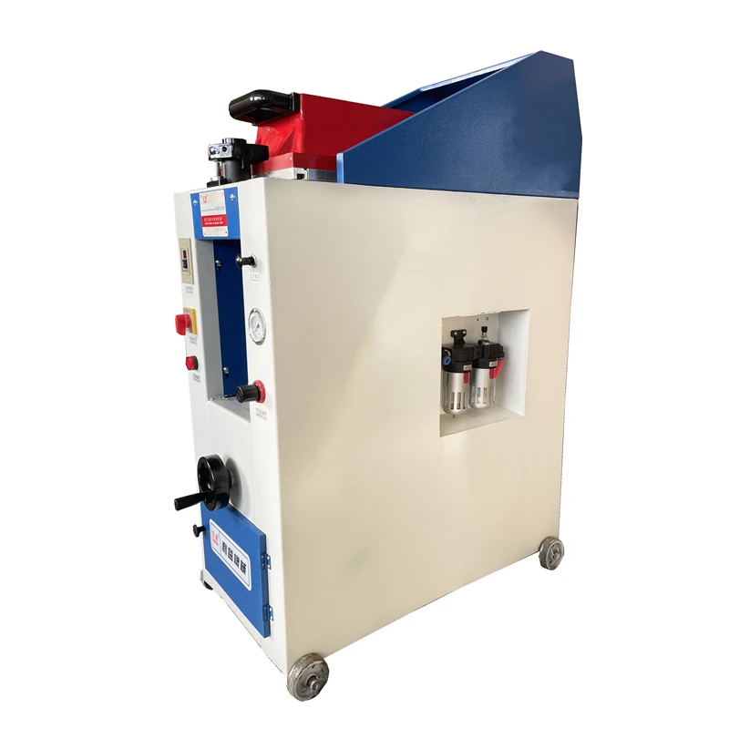 Промышленная работа с устройством для крепления подошвы с воздушным давлением для прессования подошвы обуви