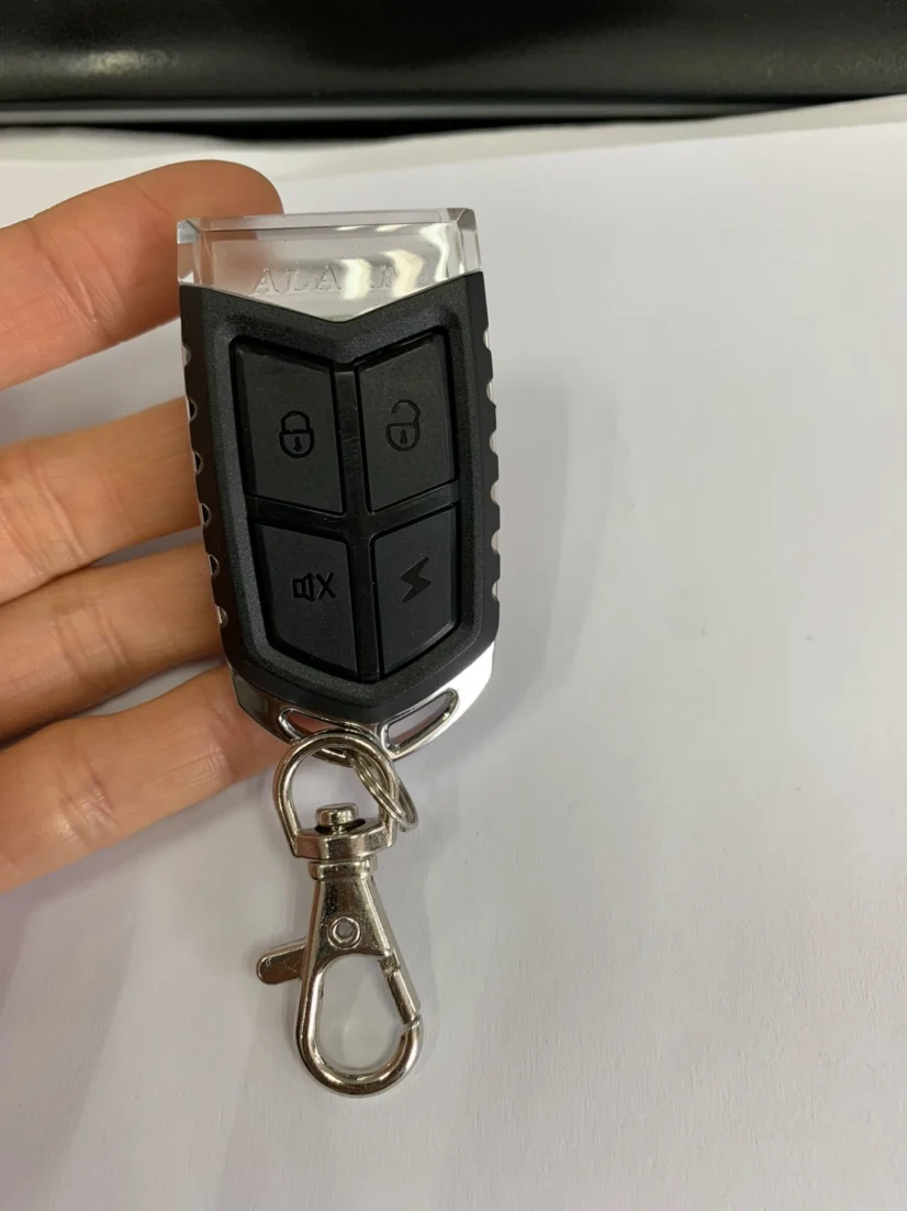 LM126 remotes  (2).JPG