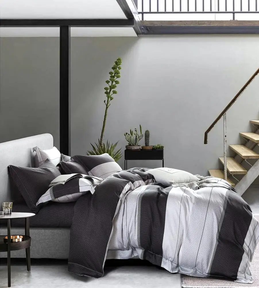 
TENCEL QUALITY WITH FLOWER DESIGN BEDDING SET 