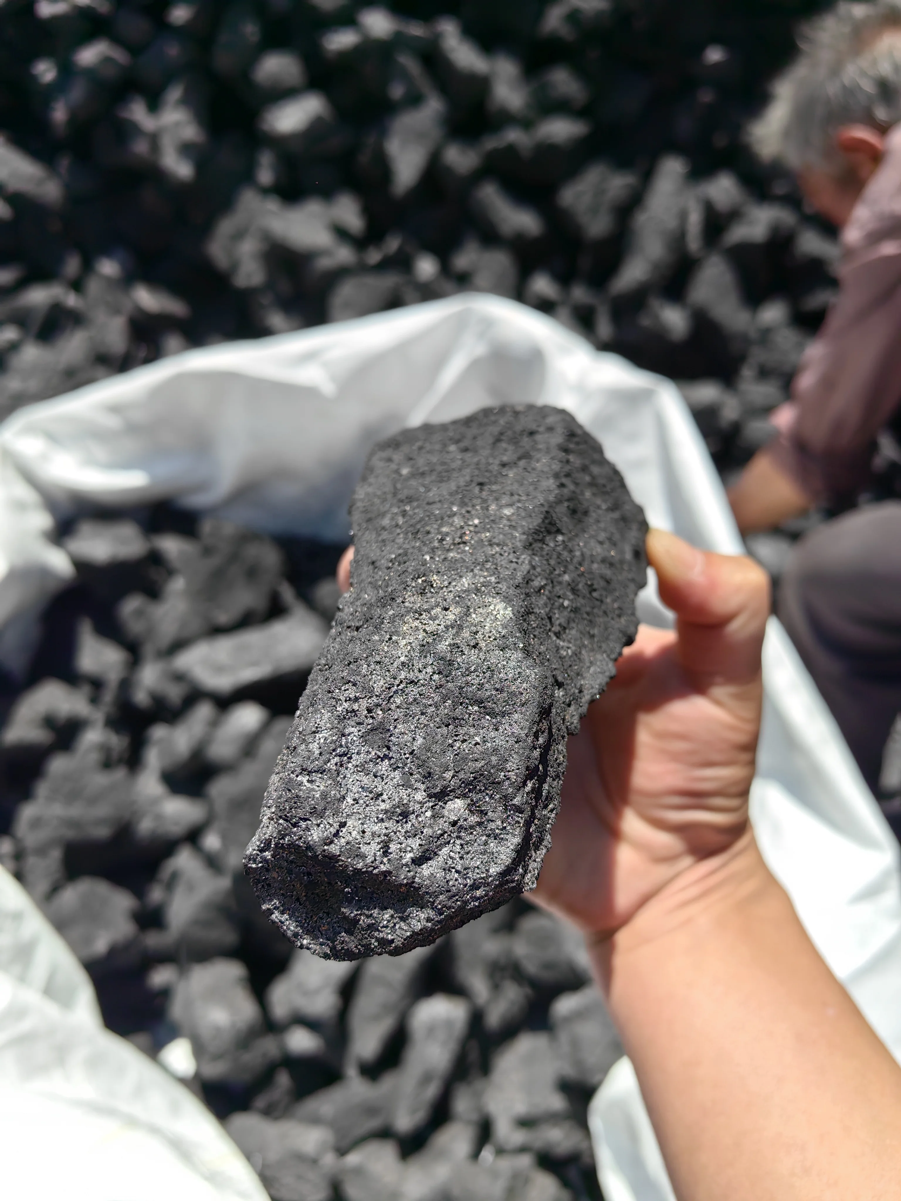 Chinese factory low sulfur metallurgical coke international coke coal price