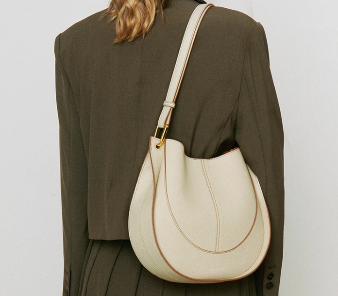 2024 Latest poly shoulder waist phone pocket designer triangle shoulder bag female luxury bag dinner design 2024 strap