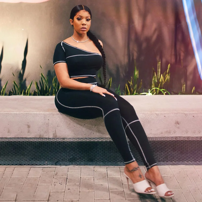 Популярный весенний новый комплект для бега 2021 для женщин, высокий спортивный костюм на плечах, оптовая продажа одежды, сексуальная женская одежда