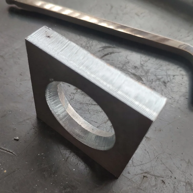 2024 New 3d 5axis Beveling 45 Degree Desktop Fiber Laser Cutting Machine 12kw 30kw V/Y/ X-Type Groove Channel Steel Laser Cutter