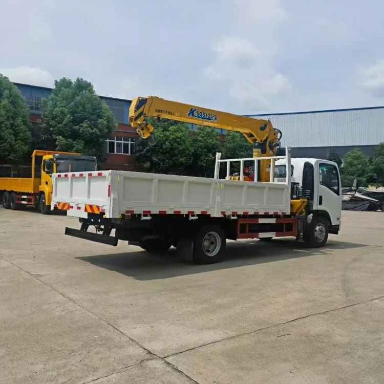 New or used  right hand drive Isuzu Truck crane 5 tons straight arm boom for sale at the factory