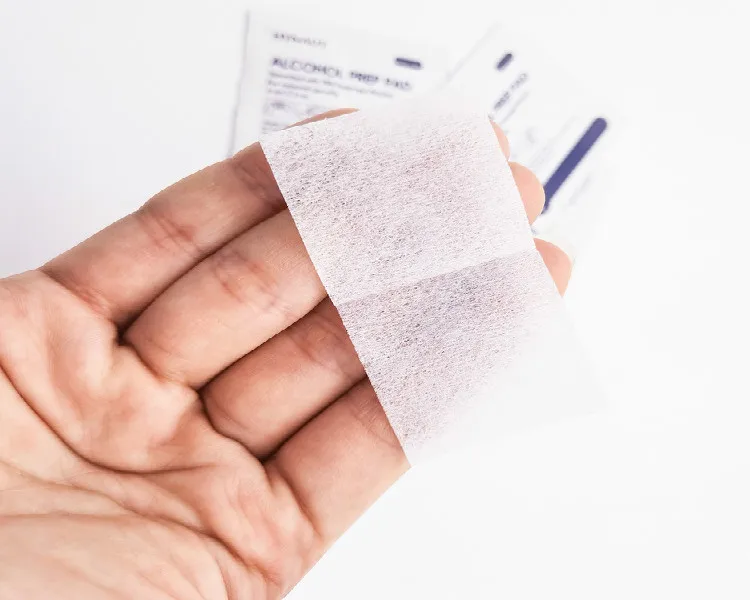 HYNAUT OEM ODM 6*3cm/6*6cm/12*12cm 70% Isopropyl Alcohol Prep Pads alcohol wipe