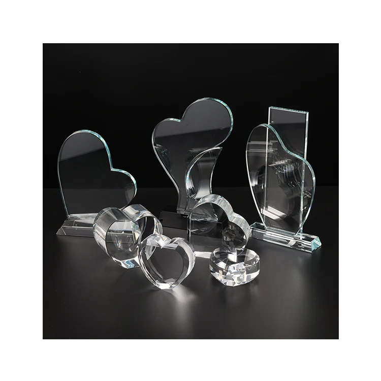 Wholesale 3d Laser Crystal Engraving Heart-shaped Crystal Gifts Crystal Glass Block Ornaments for Decoration Wedding Gifts