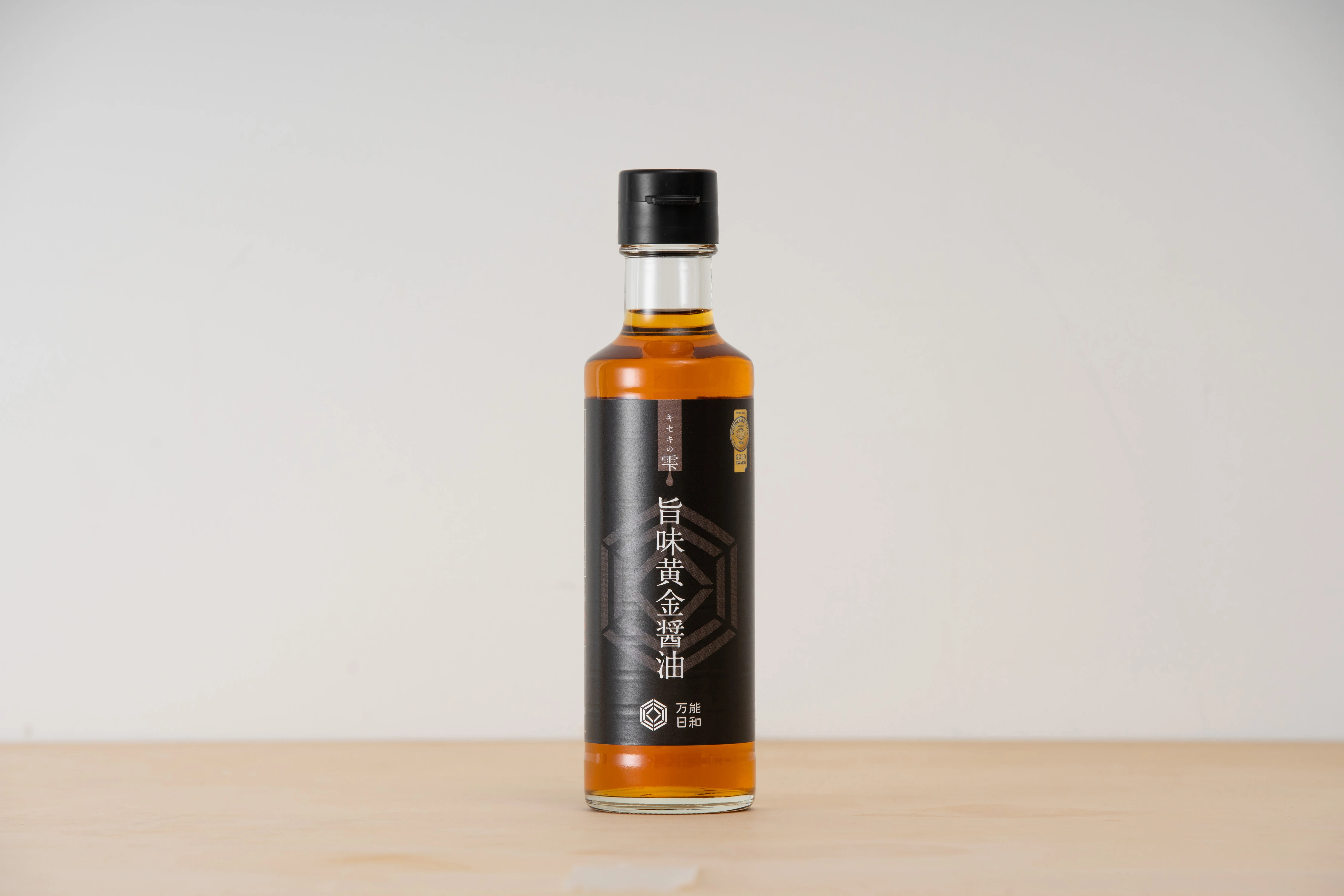 Japan golden colored authentic flavor sweet premium light dip soy sauce