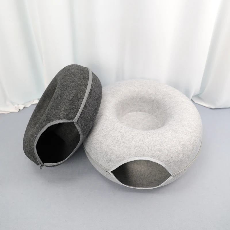 2024 New Design Felt Tunnel Cat Bed Pet Beds for Indoor Is Easily Transported