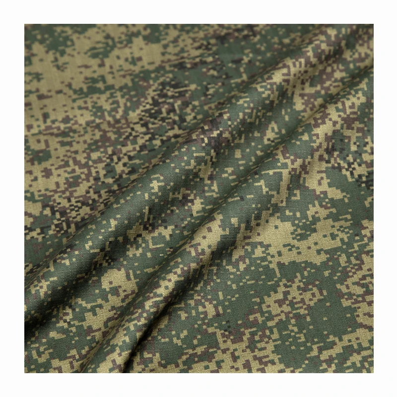 Саржевая ткань с рисунком в елочку с цифровой камуфляжной расцветкой