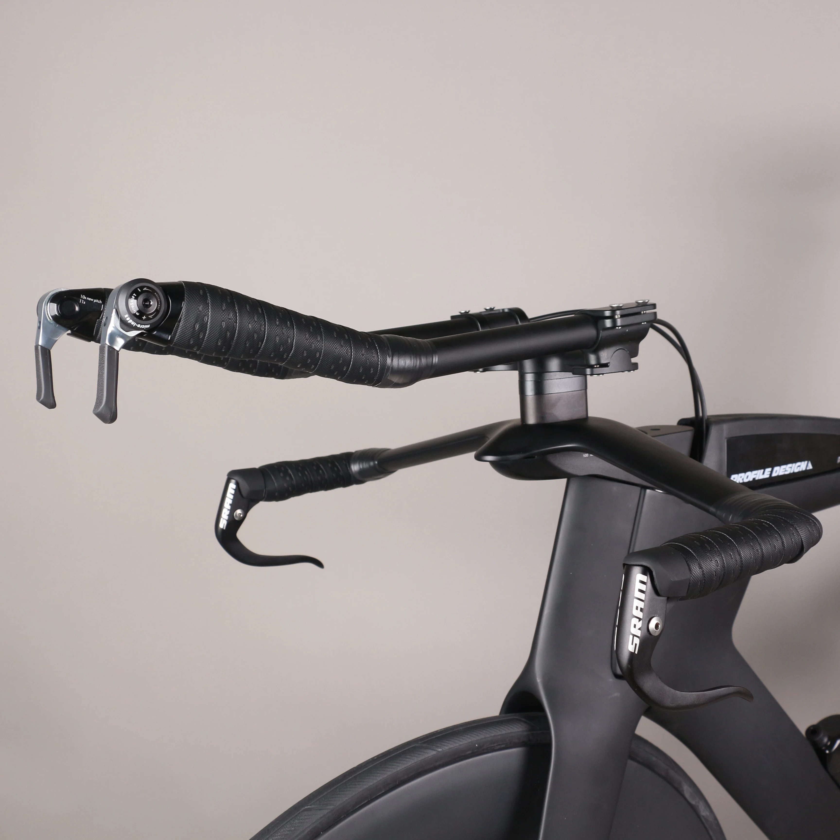 Time Trial Triathlon TT912 Complete Bike TT Bicycle Disc Brake FM-TT912 With Carbon Fiber Wheelset 2X11 Speed