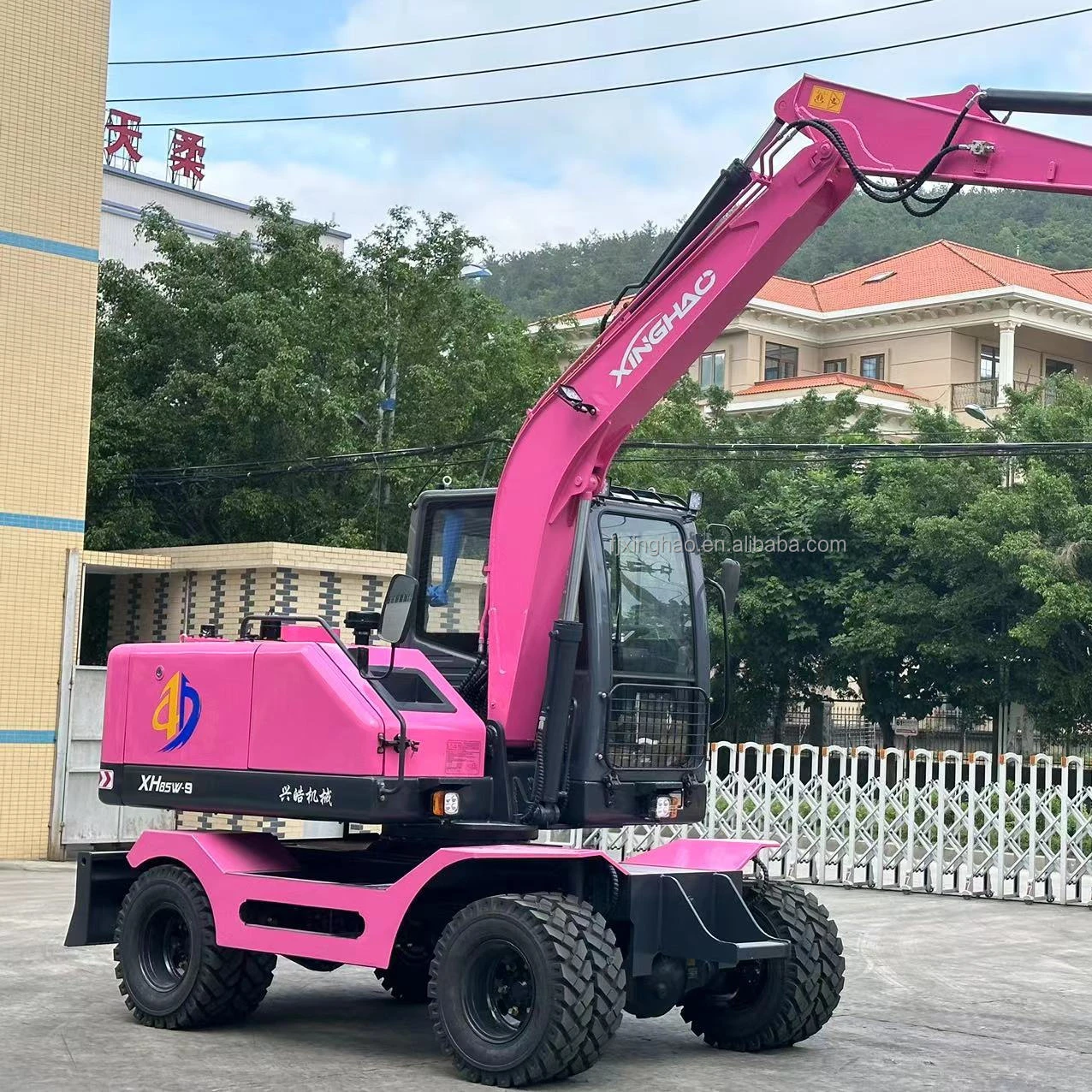 Xinghao 4WD строительный колесный экскаватор 7 8 9 тонн полноприводный