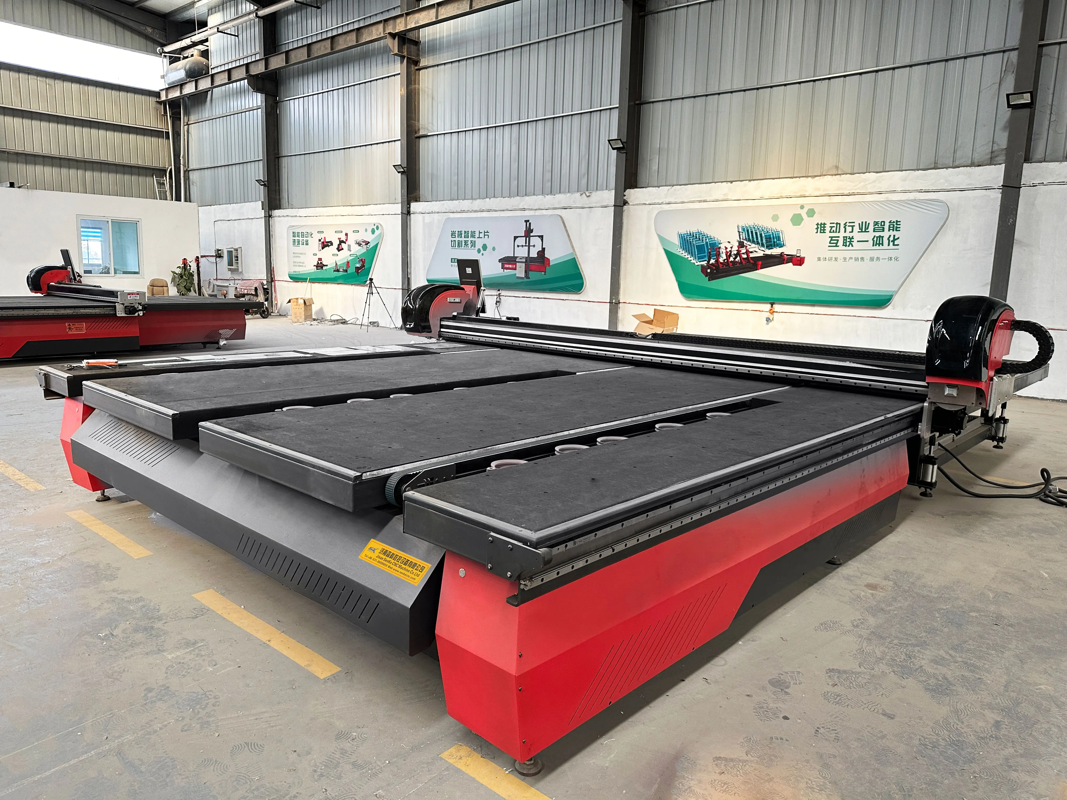 Big size glass cutting machine with automatic loading system