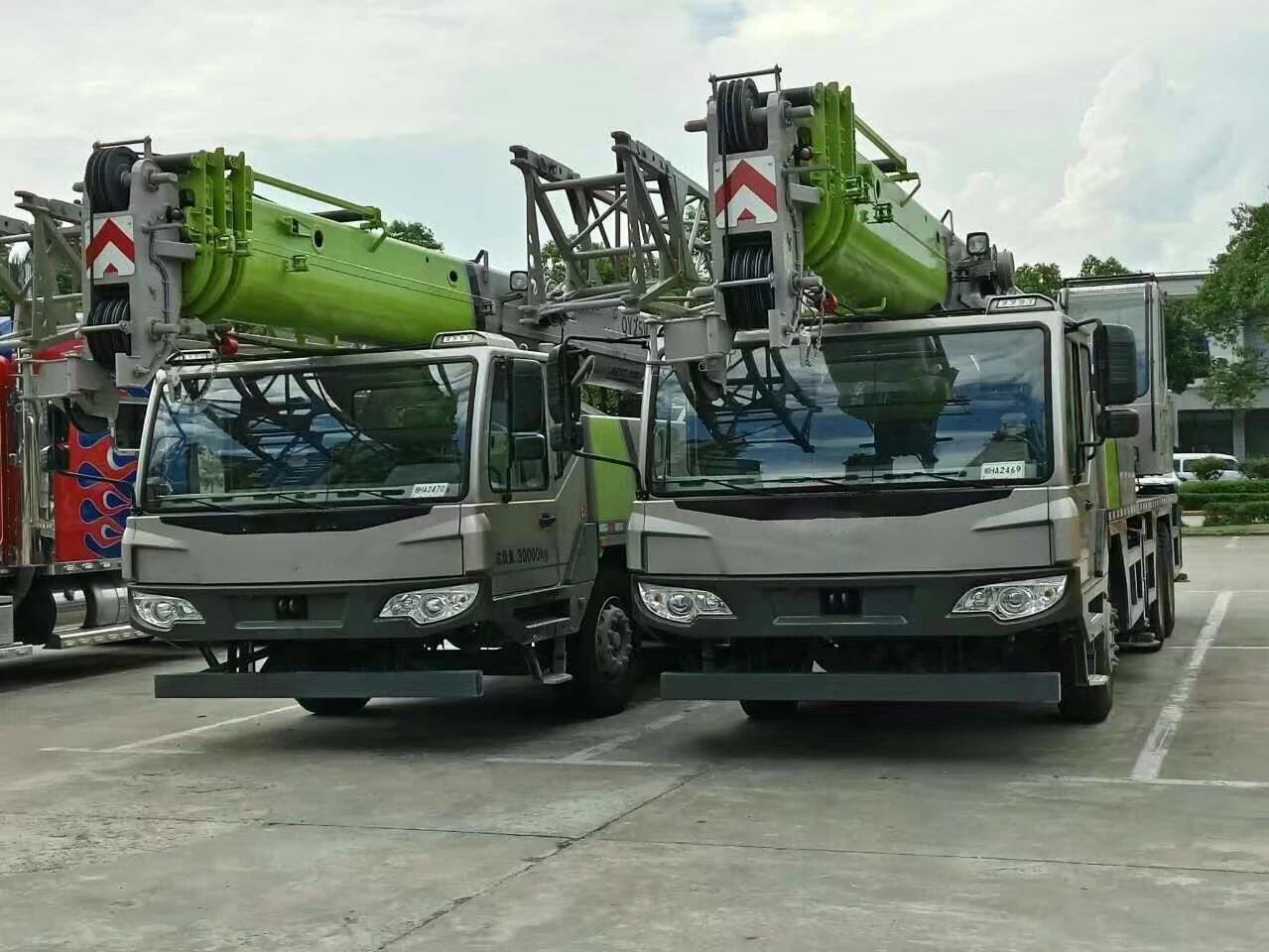 China Zoomlion 25Tons  Truck Cranes QY25H552 In Armenia