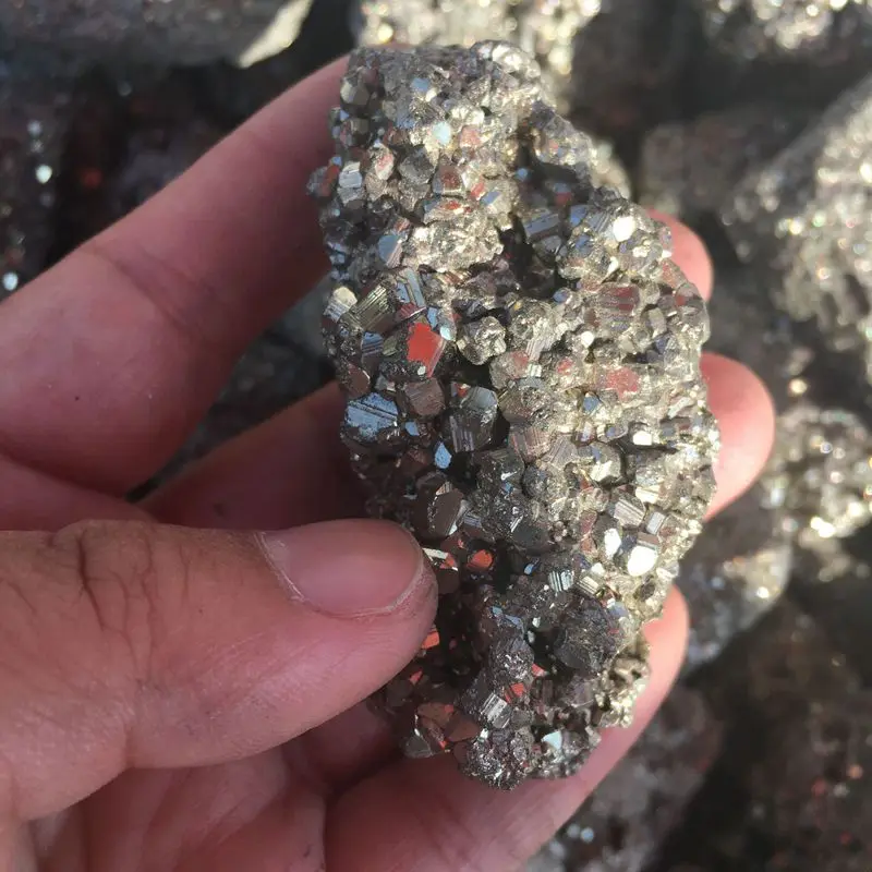 Wholesale cheap natural copper pyrites tumbled stone mineral specimen for decoration