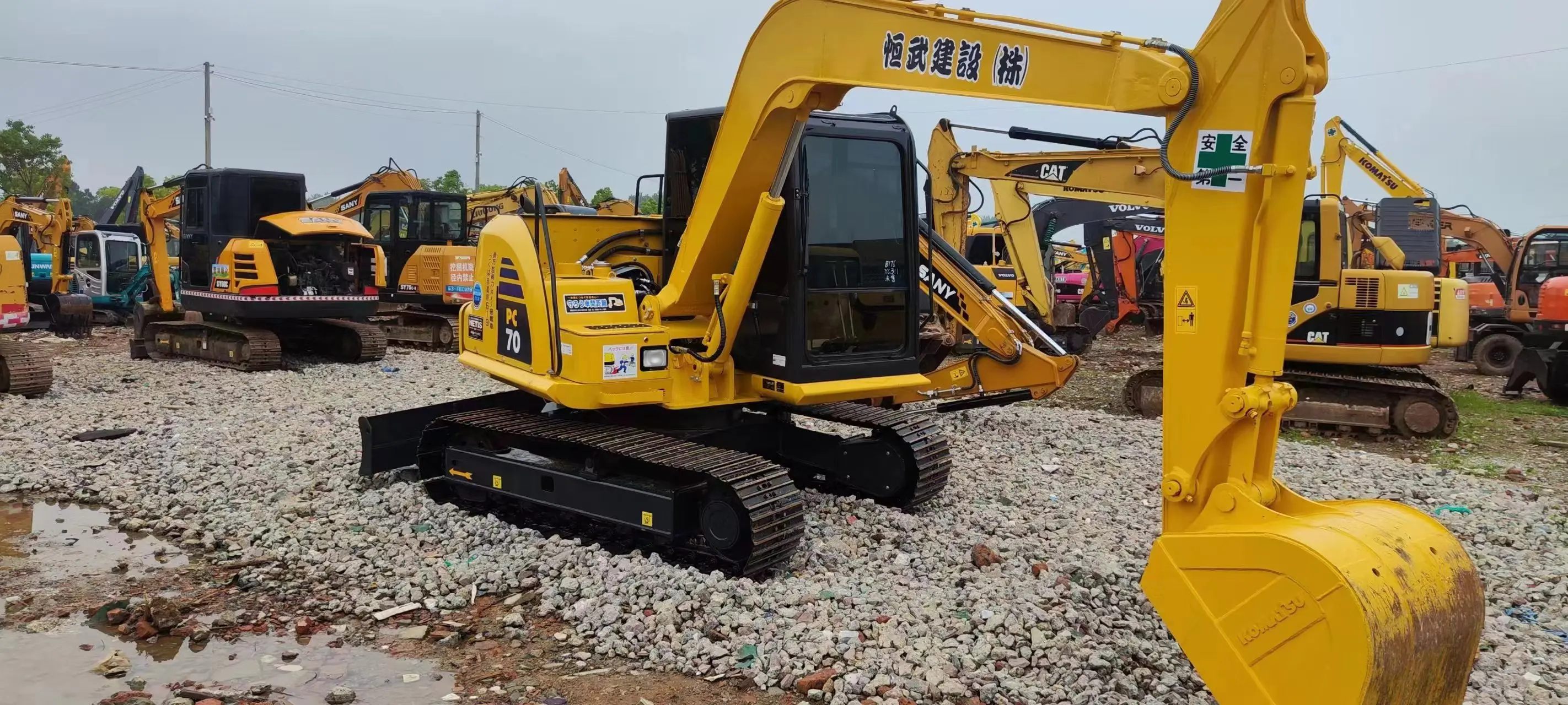 High quality komatsu PC70-8 excavator with excellent cost performance