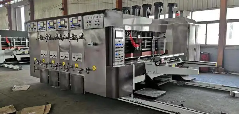 High-speed flexo printing and slotting& die-cutting machine