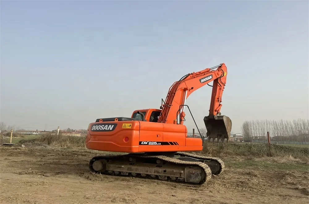 Korea Doosan original DX225LC DX225 excavators/ 25 ton 25T 25 tons DH225LC secondhand crawler hydraulic excavator for sale