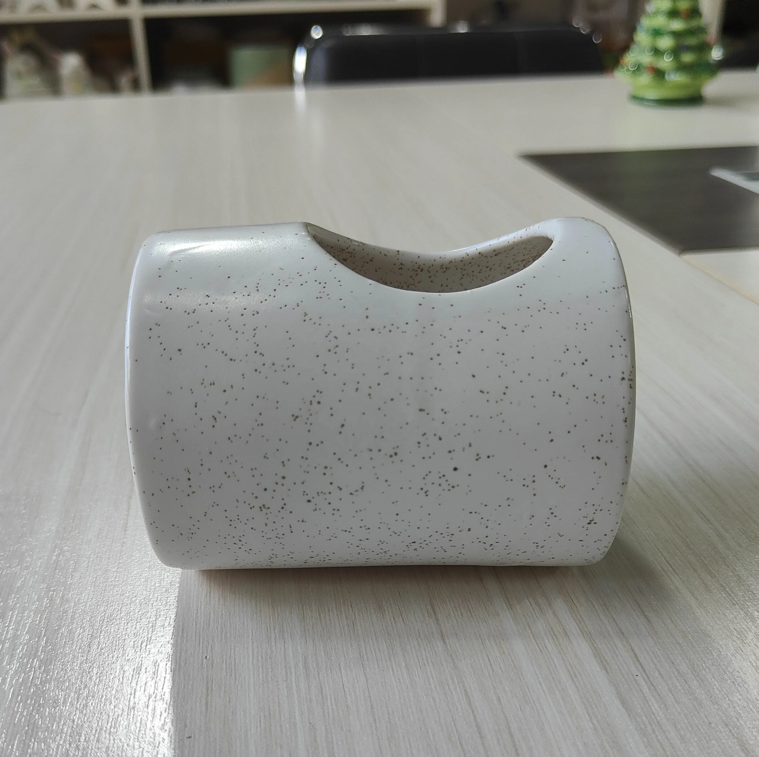 Low Moq Minimalistic Design Ceramic Candle Melt Holder Fragrance Ceramic Wax Warmer Oil Burner