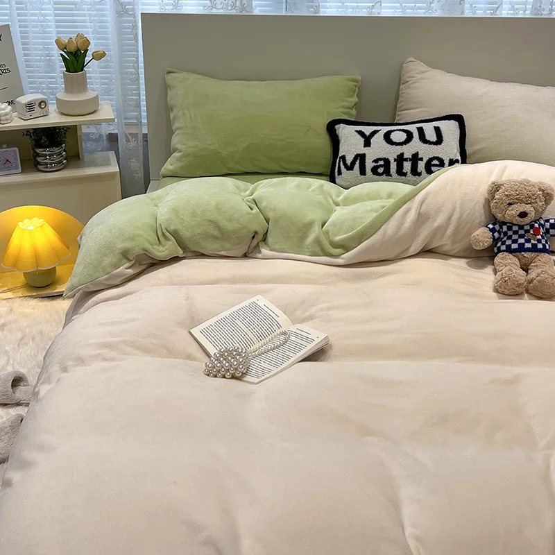 Short Wool Milk Edging Velvet Comforter Set Queen Size Bed Sheet Set Velvet Bedding Set