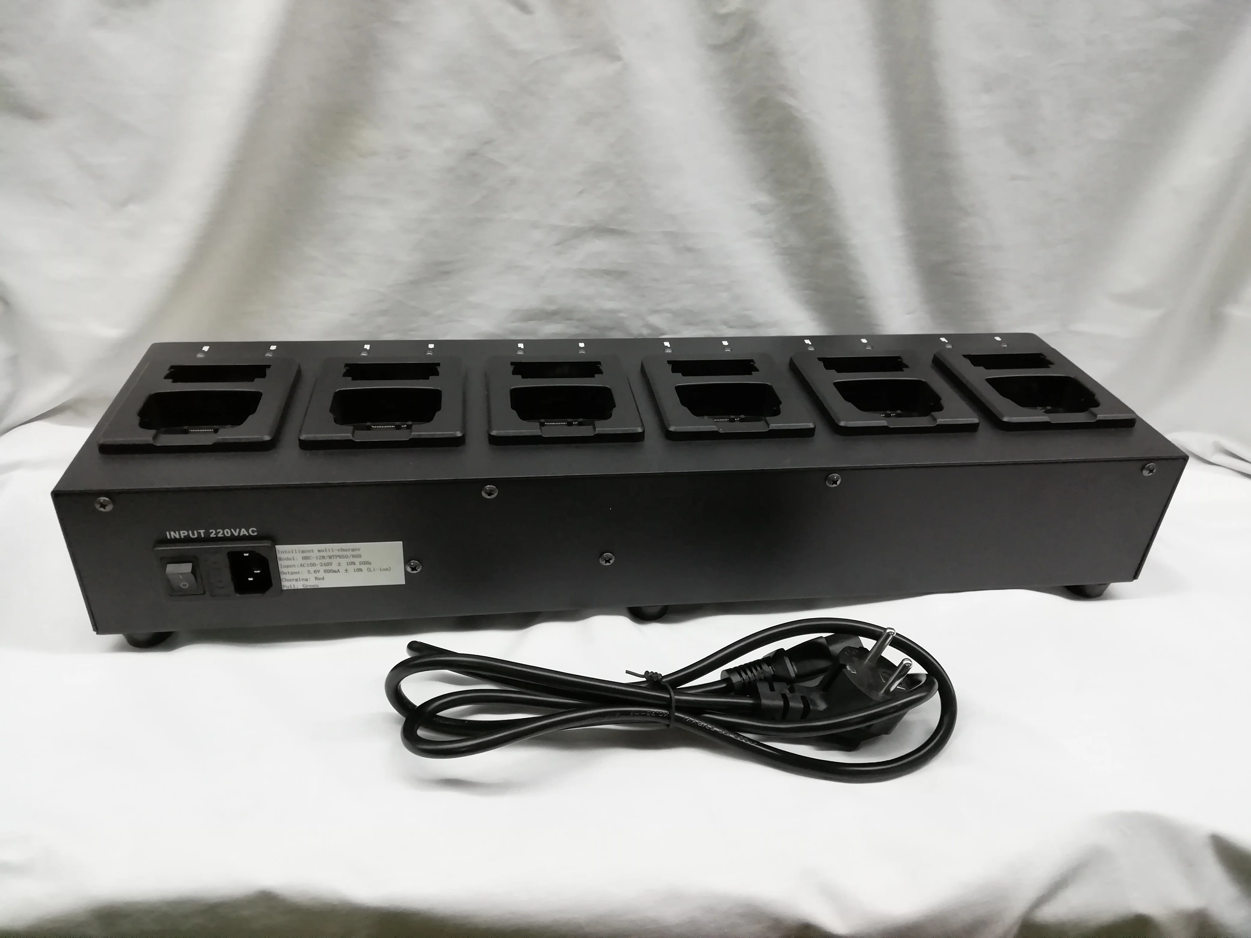 Two way radio 12 units charger HRC-12R for Motorola MTP800/850 TETRA Battery