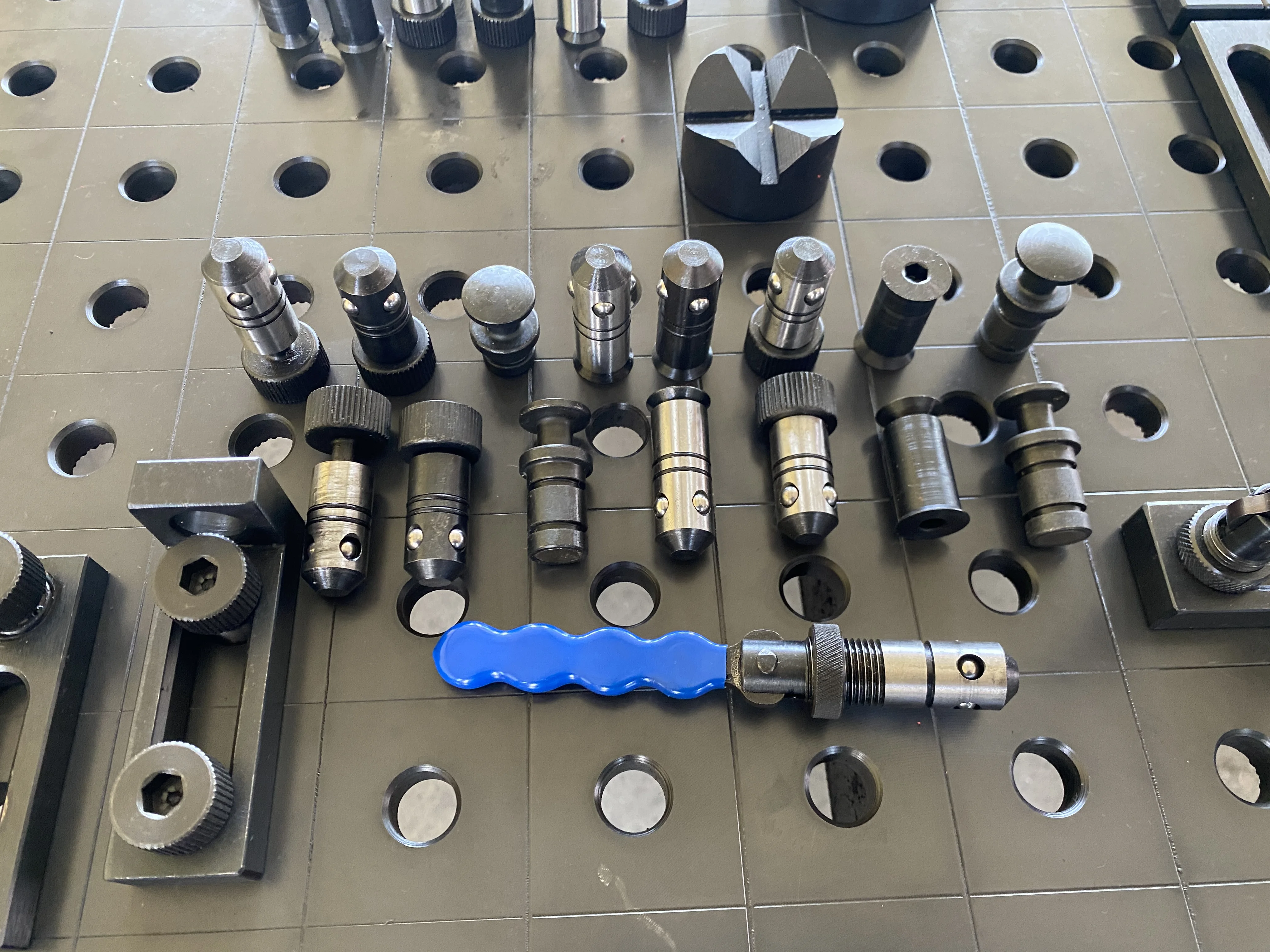 2D 3D Nitrided Cast Iron Steel Welding Table with Measuring Scales and Fittings