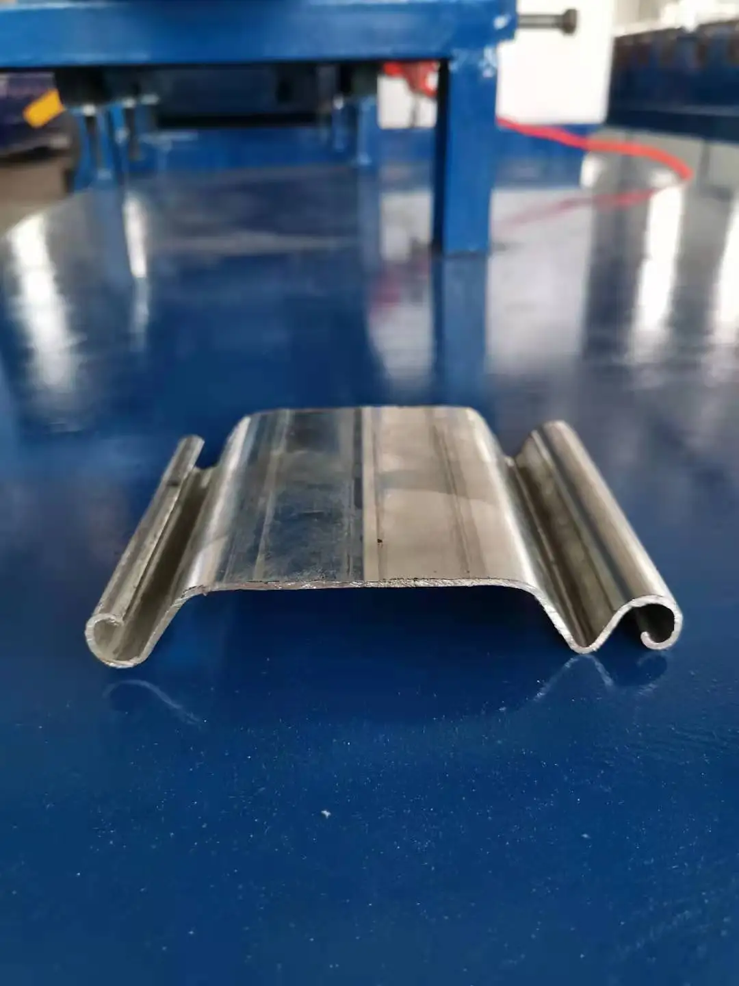 Auto metal garage roller shutter door frame making machine