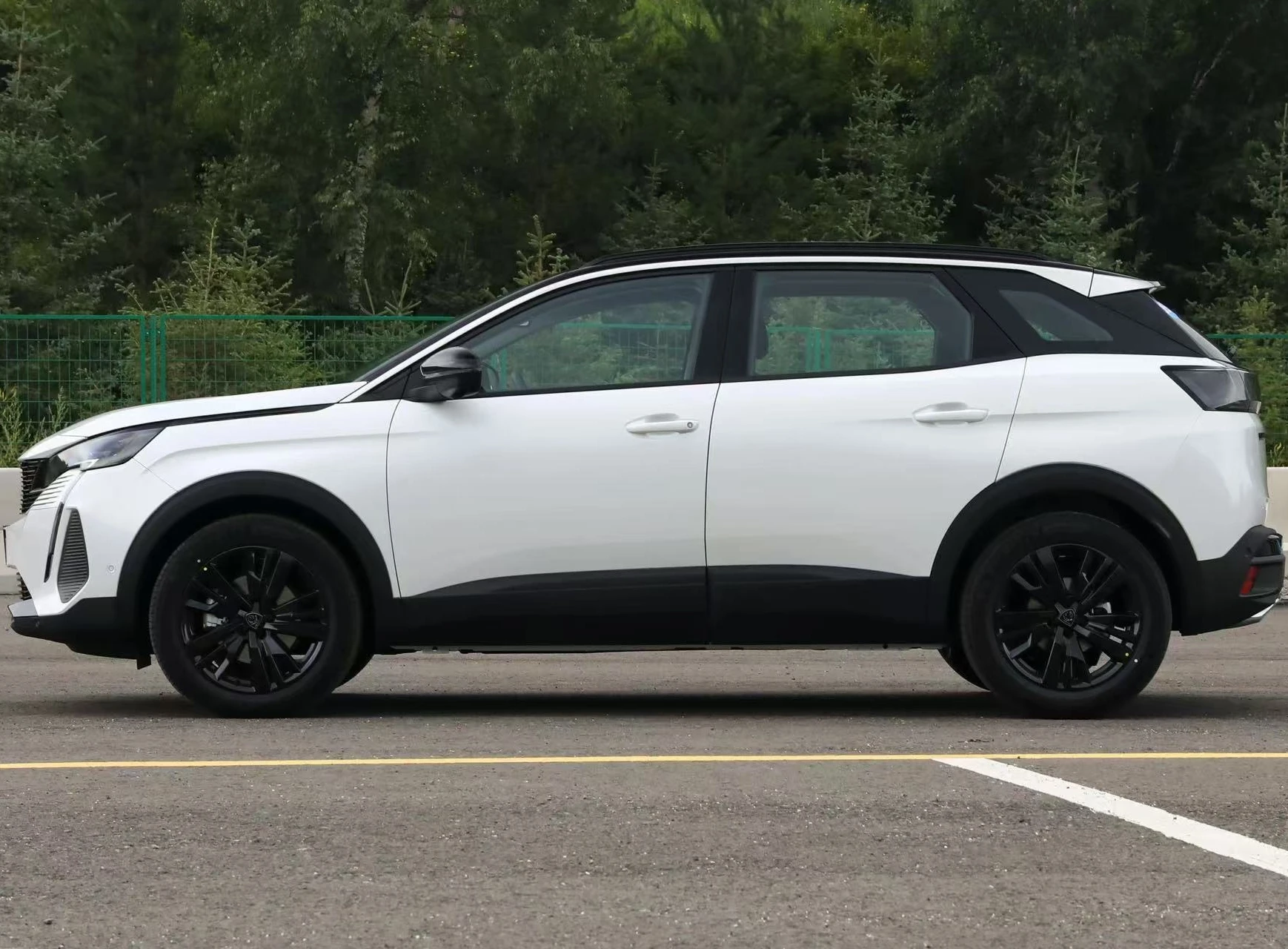Новый автомобиль Peugeot 4008 2023 360THP новый из Китая