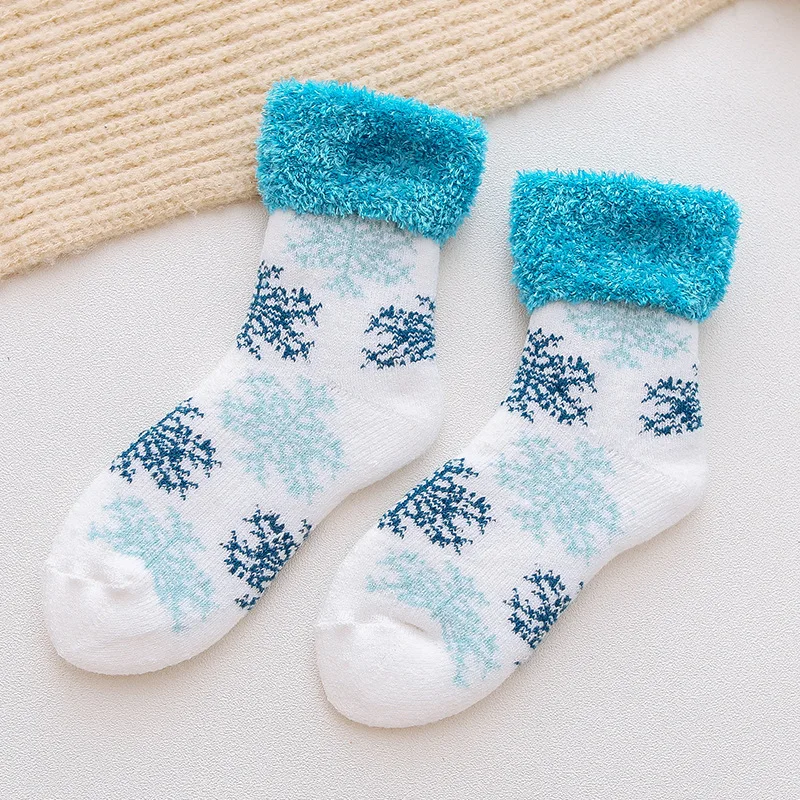 Wholesale Thick Winter Snowflake Jacquard Christmas Pattern Socks Soft Slipper Floor Socks