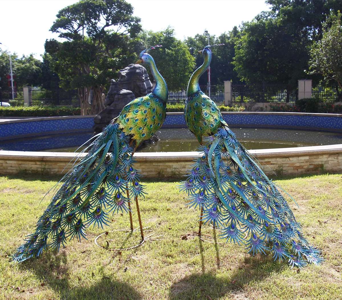 FUHUA Metal Peacock Decor for Outside Garden peacock Art Sculptures