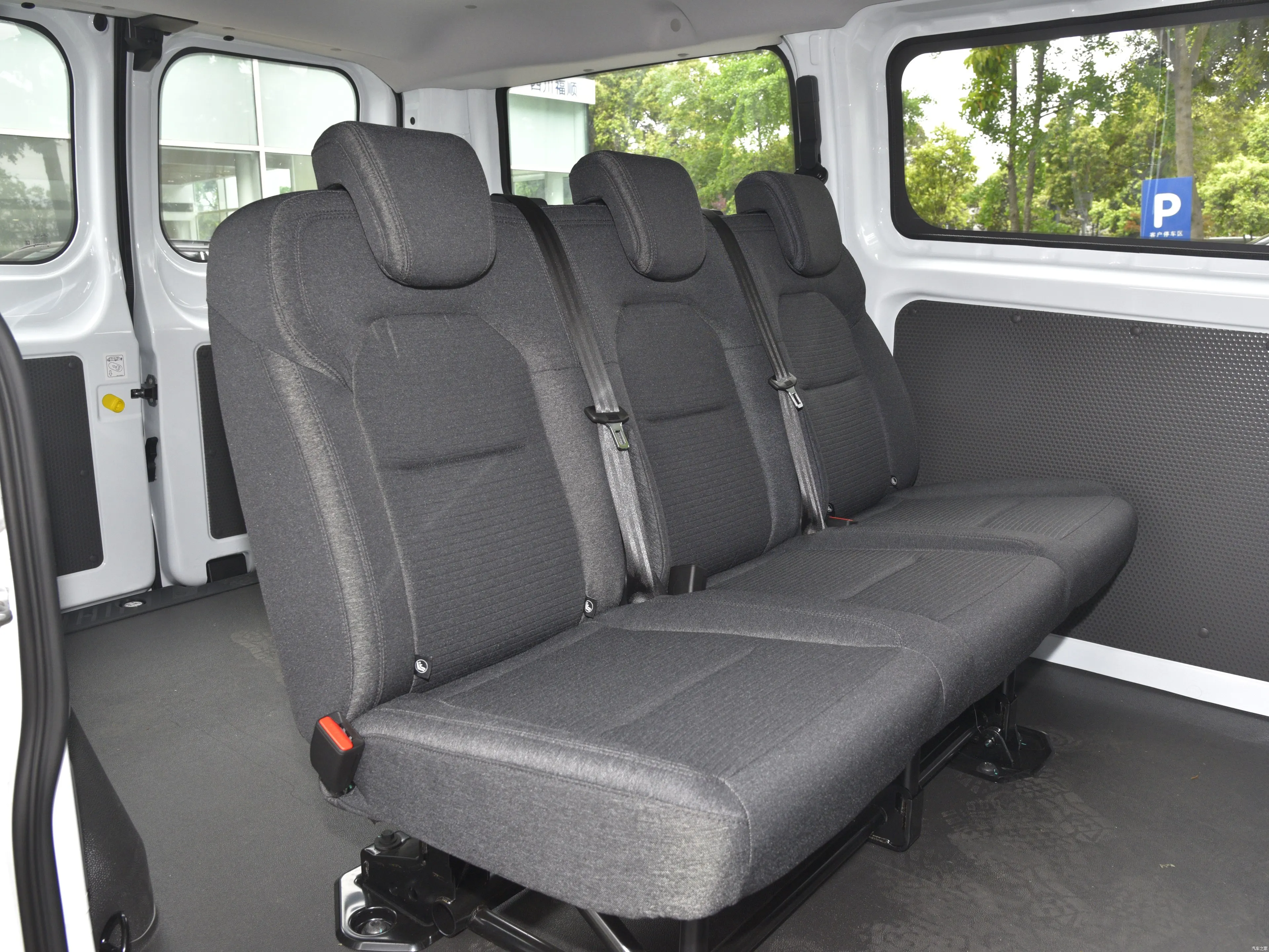 JMC Transit 2023 2 0 т Многофункциональный ручной пассажирский фургон дизельный LHD для продажи мини-camion alibaba китайский