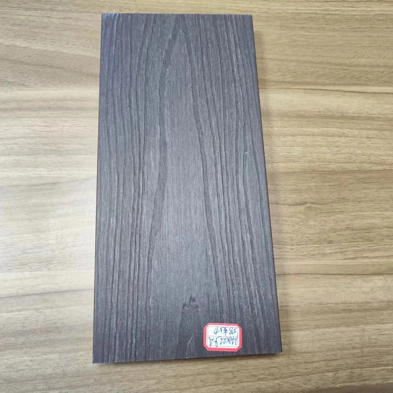 Renewable Resources Composite Decking Board Trex Composite Deck Outdoors Poland Co-Extrusion Wpc Deking