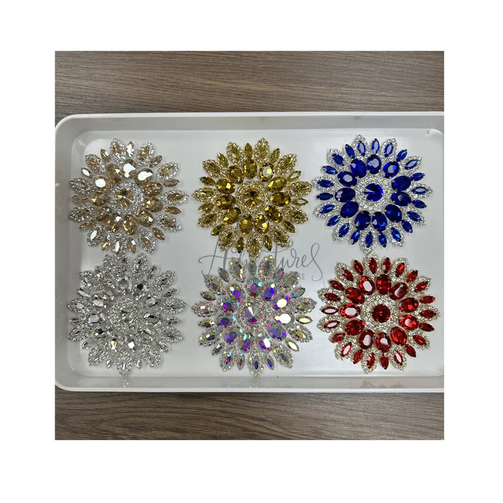 Wholesale  Round Flower Patches Crystal rhinestone applique  Embellishments for Women bridal Dress