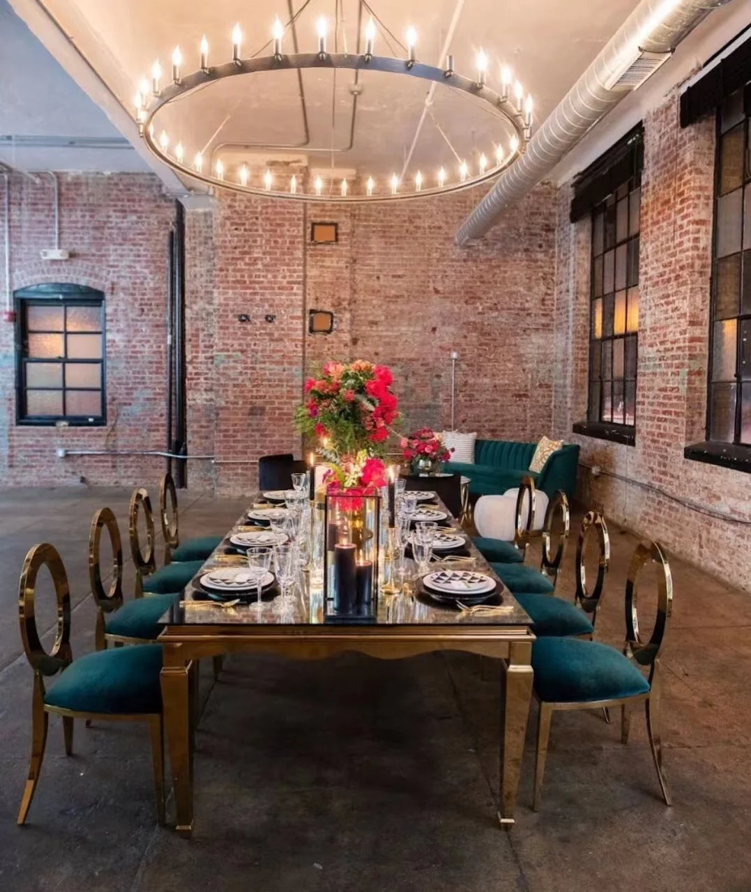 High back leather cushion stainless steel elegant dining banquet chairs events gold oval back wedding chairs