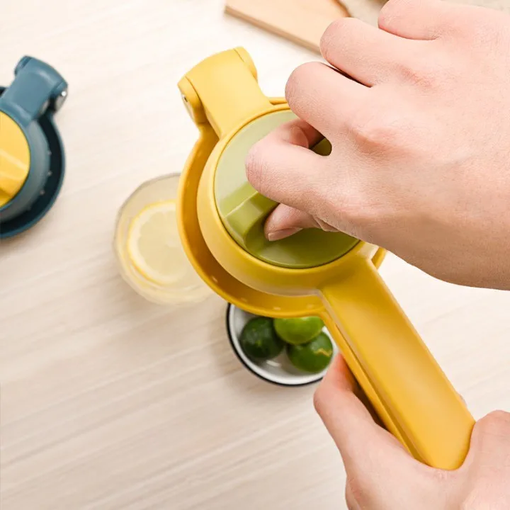 Large Manual Citrus Press and Lemon Lime Squeezer Hand Juice Juicer and Vegetable Tool